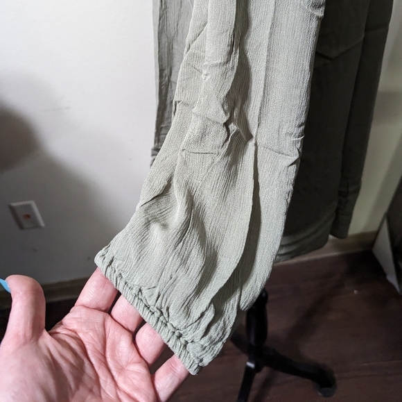 Crinkle Gauze Embroidered Top - Picture 11 of 13